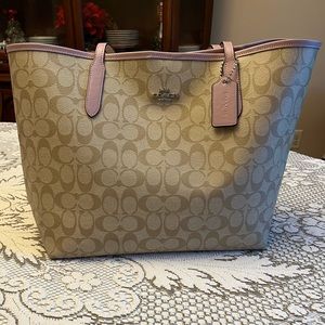 💜COACH CITY TOTE